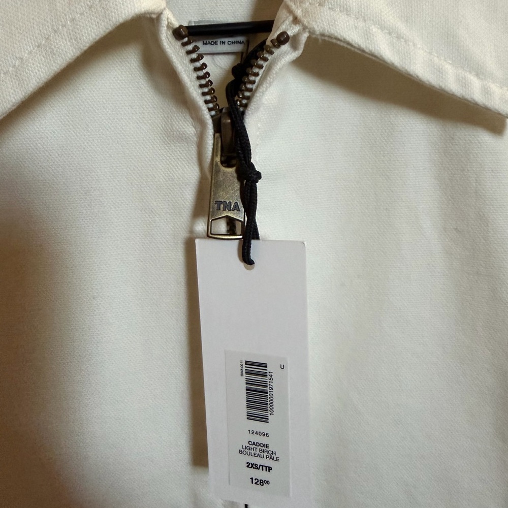 TNA Women’s Caddie Jacket in Light Birch - Picture 2 of 4